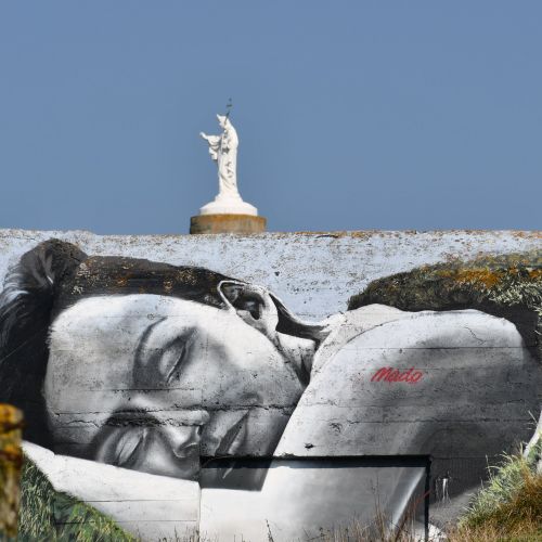 Fresque sur les falaises de Mers les Bains